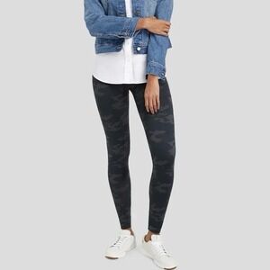 SPANX Look at Me Now Seamless Leggings Black Camo High Waist